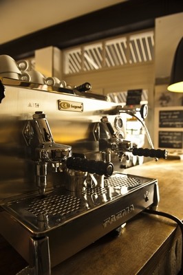 Cafe-Pravda-3.jpg